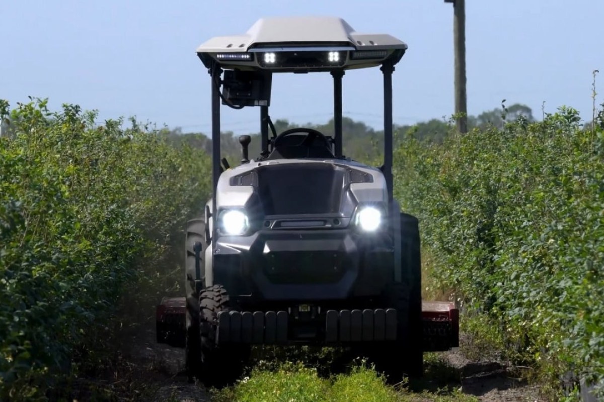 autonomous electric tractor field