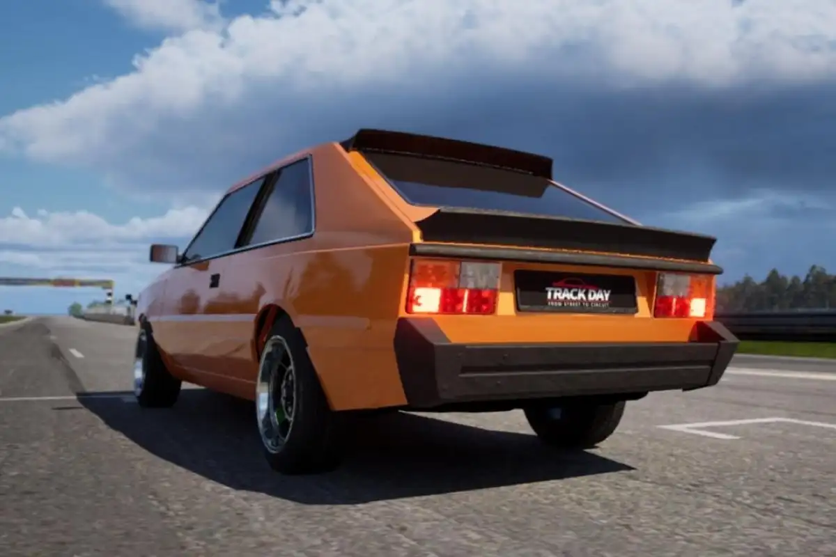 Polski Polonez w grze wyścigowej Track Day. Studio Apex7 pokazuje postępy prac